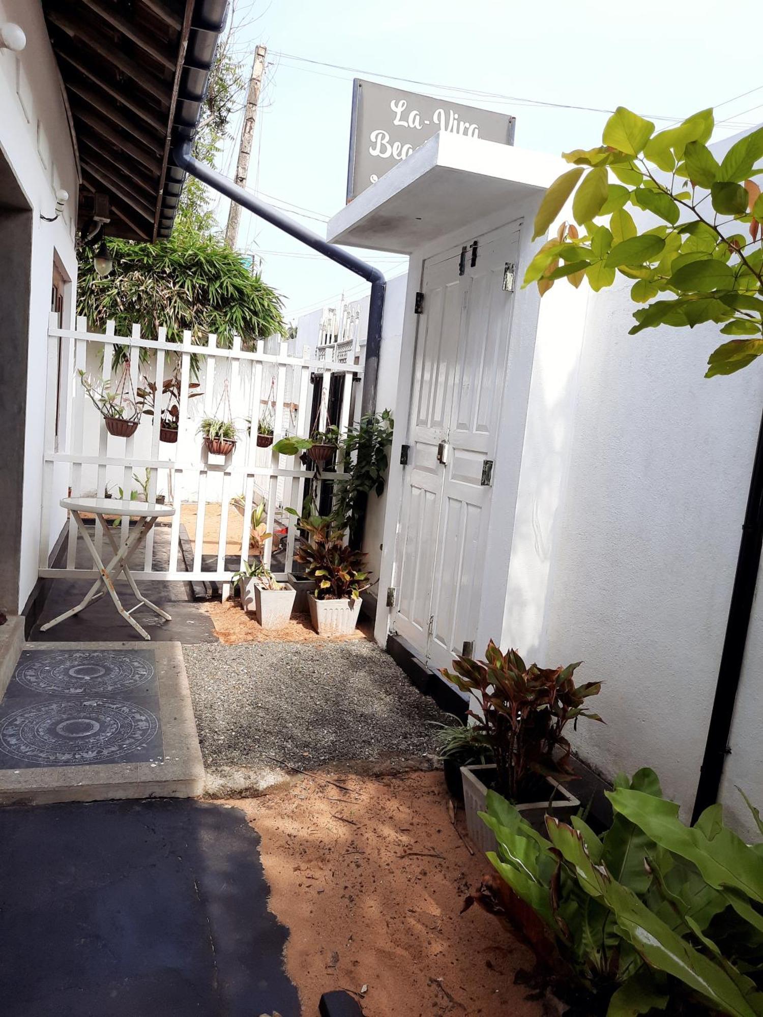 La-Vira Beach Villa 히카두와 객실 사진